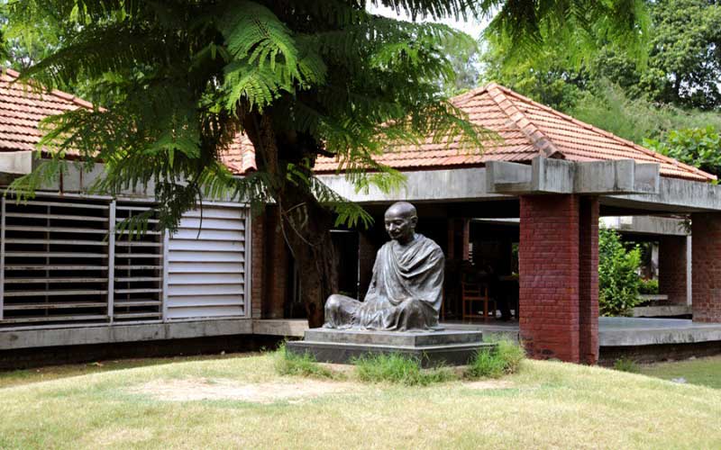 Sabarmati ( Gandhi ) Ashram Garha Tour & Travels